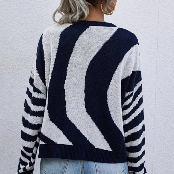 Color block sweater - Picture 2 of 2